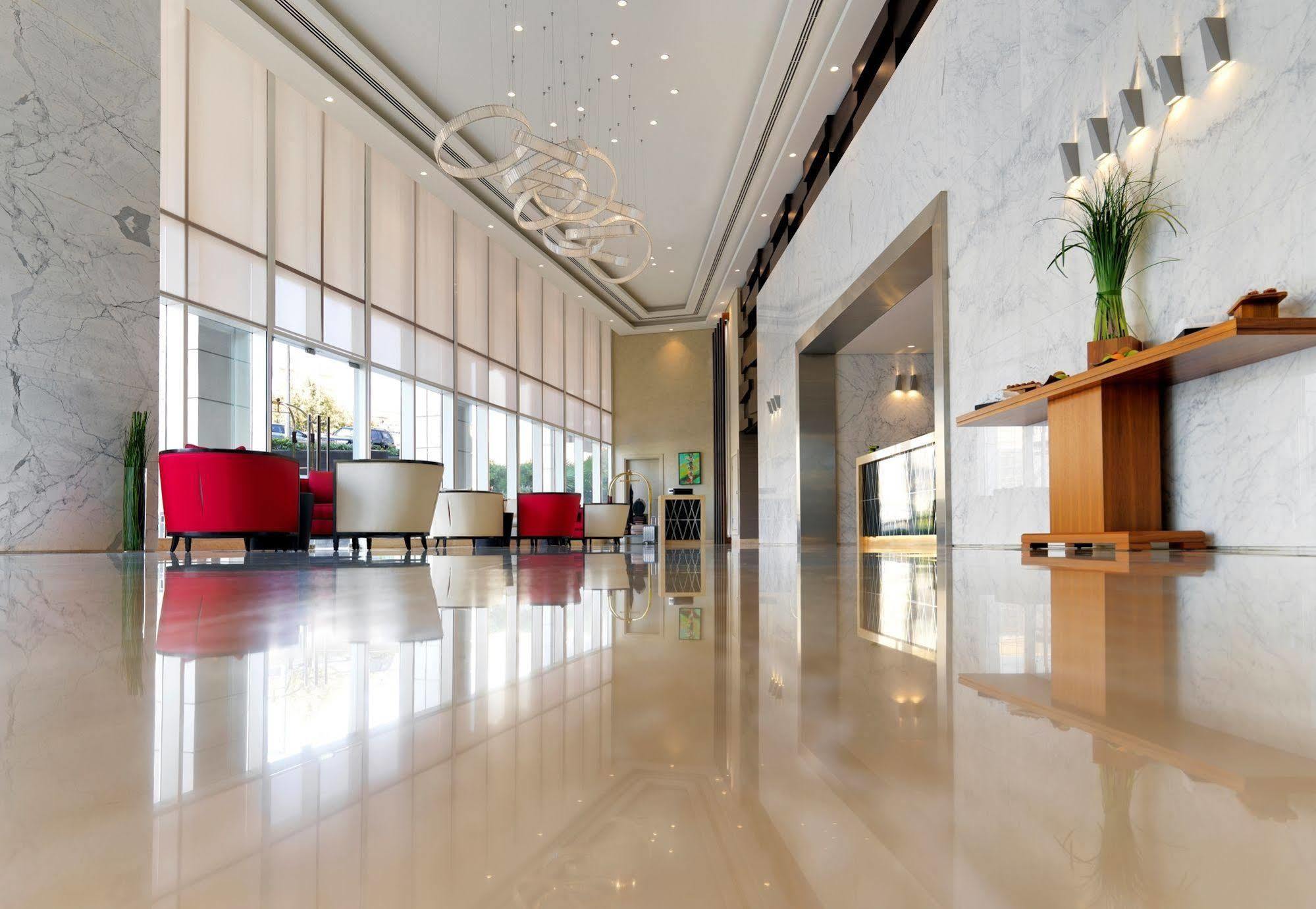 Damac Maison The Vogue Dubai Exterior foto Lobby