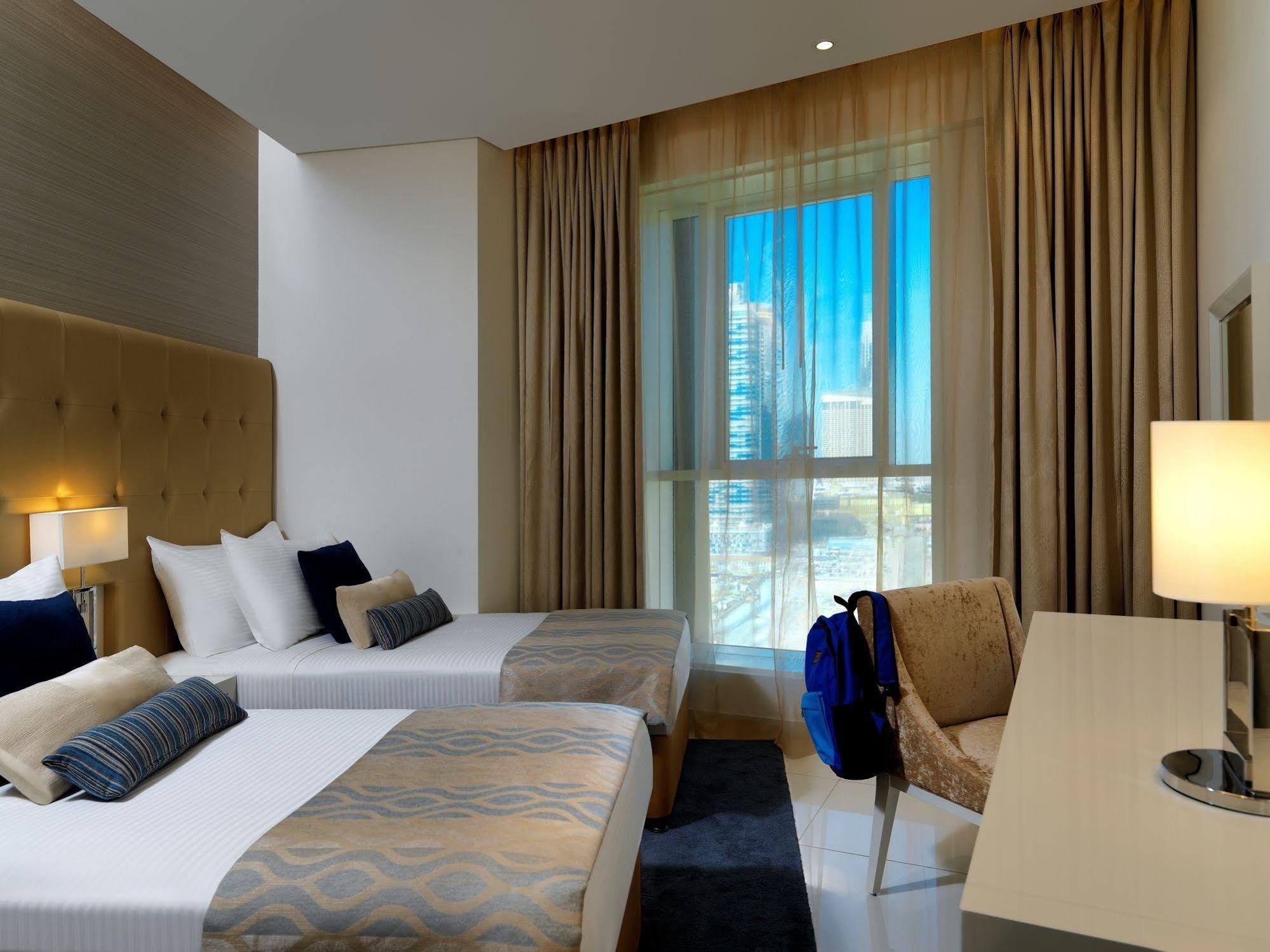 Damac Maison The Vogue Dubai Exterior foto A room at the hotel
