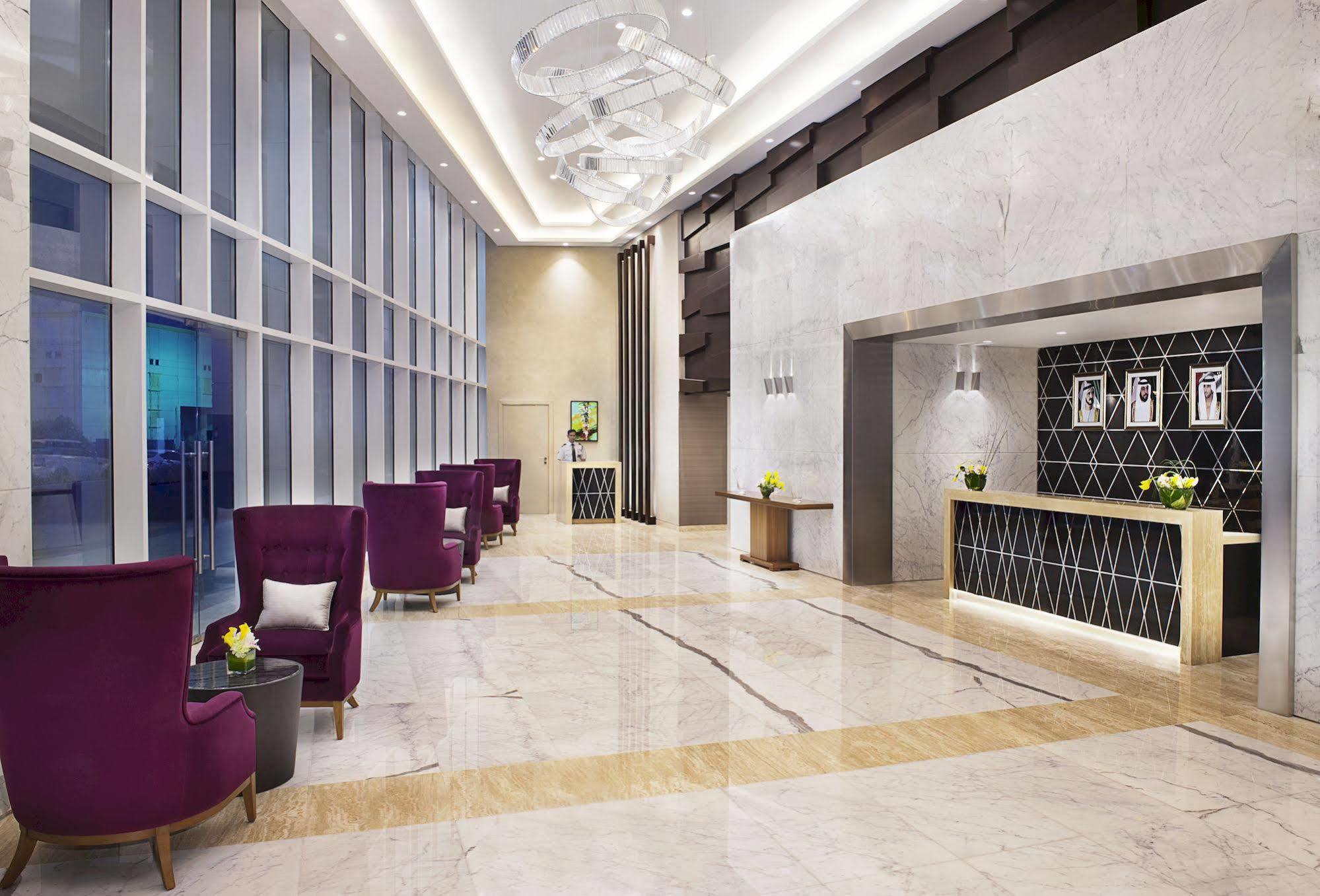 Damac Maison The Vogue Dubai Exterior foto Lobby