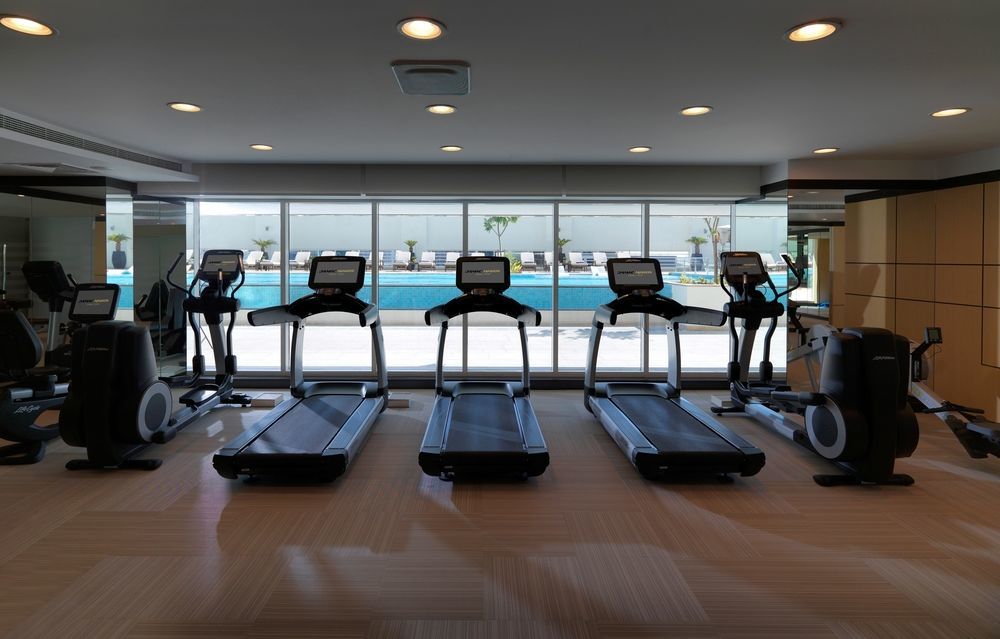 Damac Maison The Vogue Dubai Exterior foto The gym at the hotel